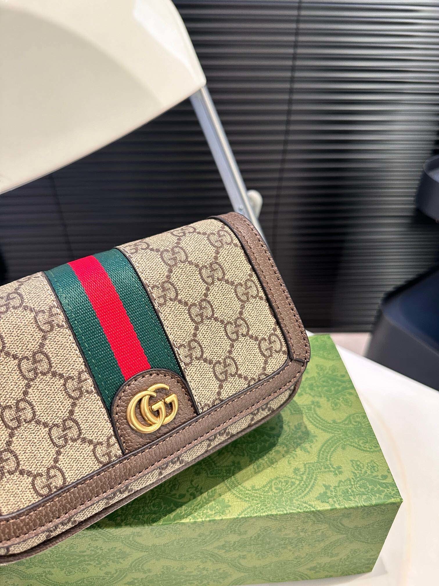 $57-LDN-248 GCI gallery