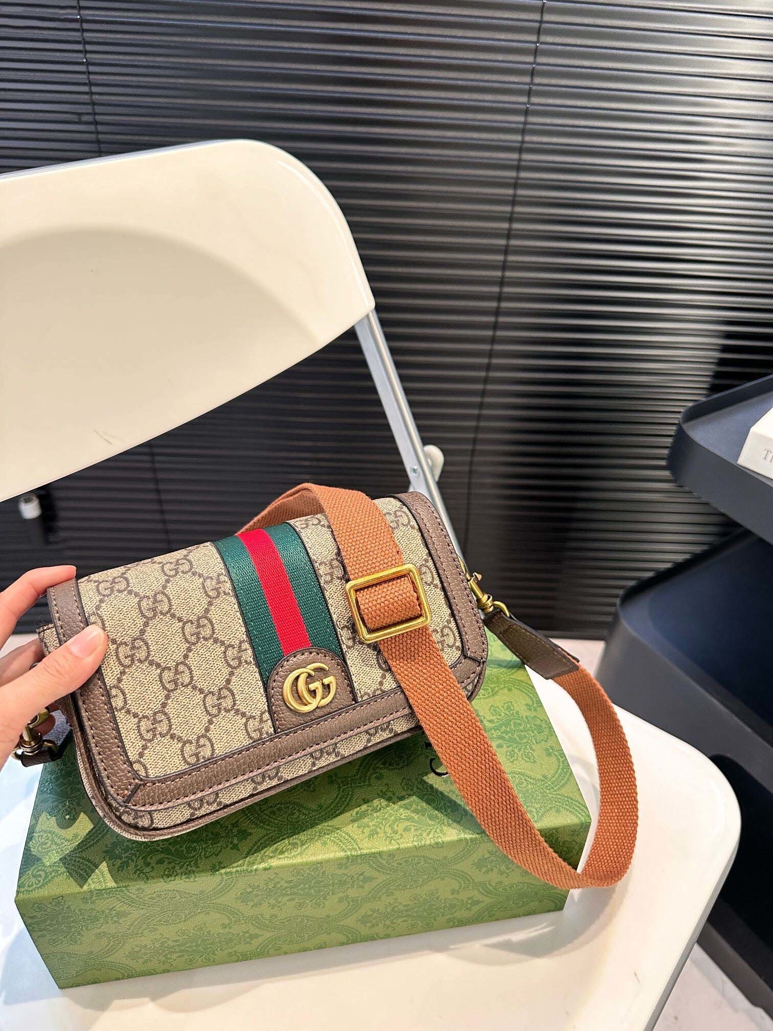 $57-LDN-248 GCI gallery