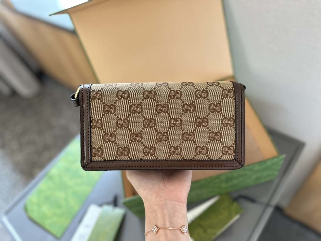 $57-LDN-251 GCI gallery