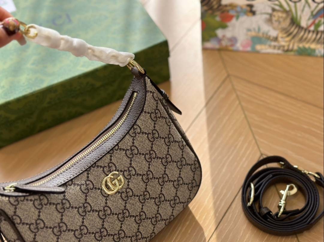 $57-LDN-259 GCI gallery