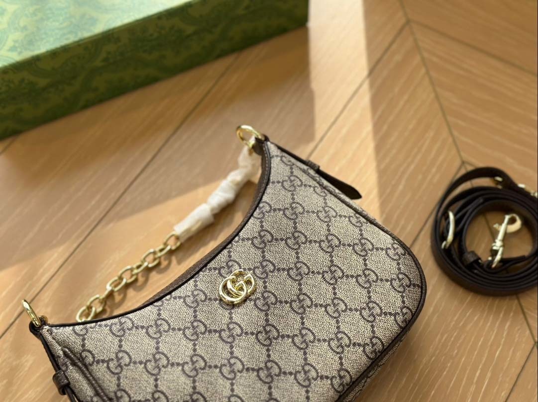 $57-LDN-259 GCI gallery