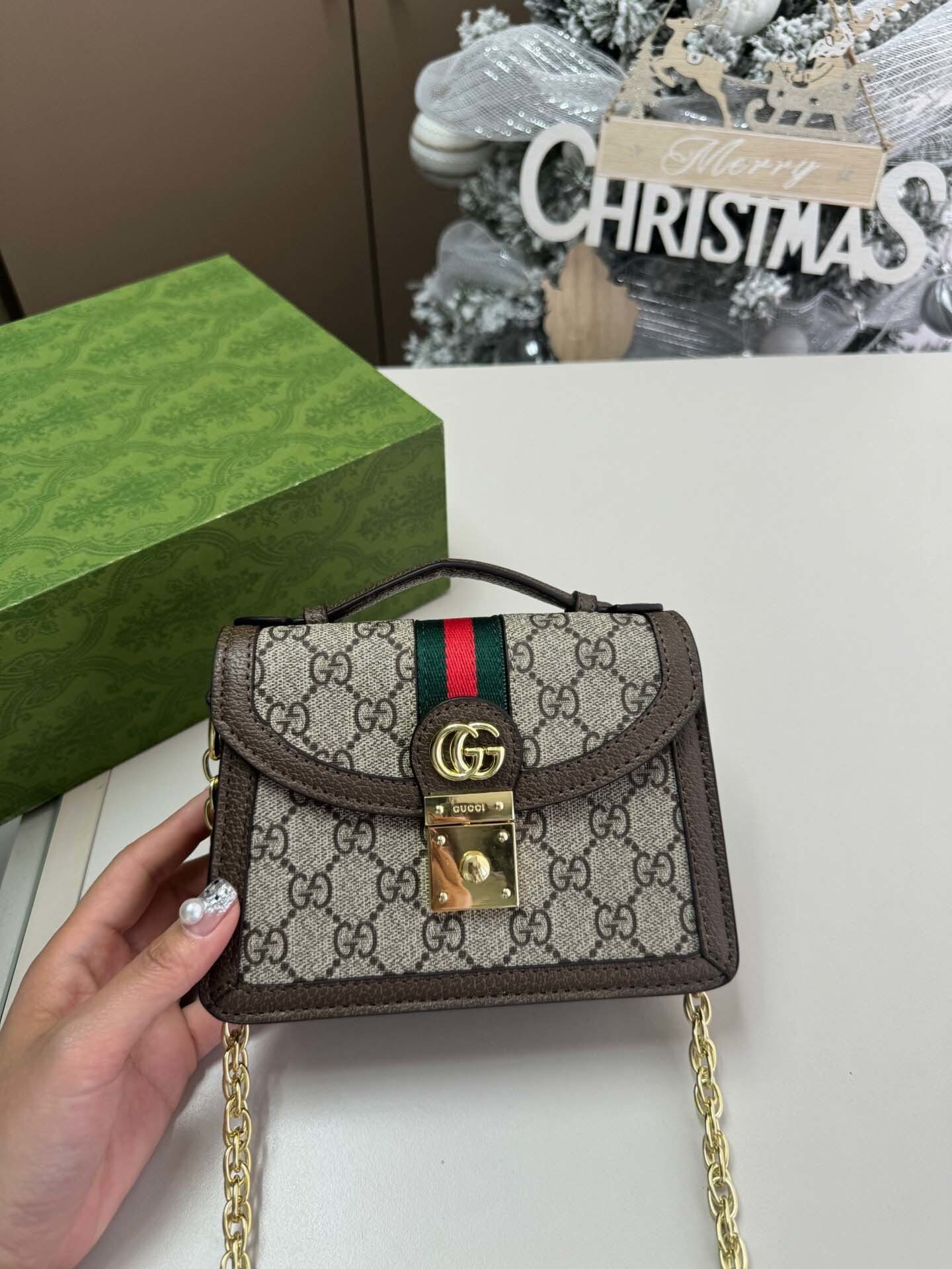 $57-LDN-272 GCI gallery