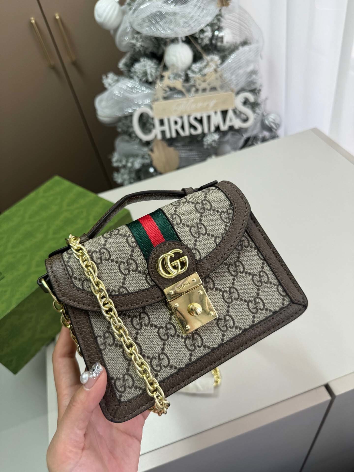 $57-LDN-272 GCI gallery