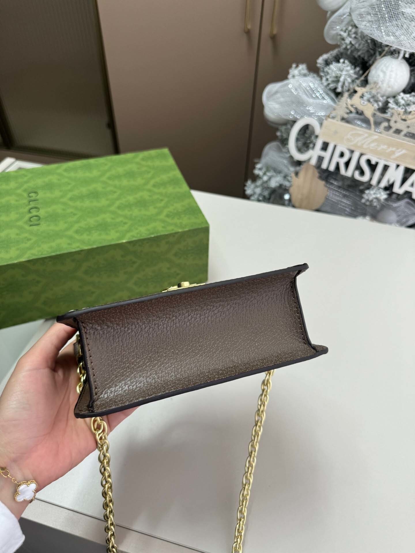 $57-LDN-272 GCI gallery