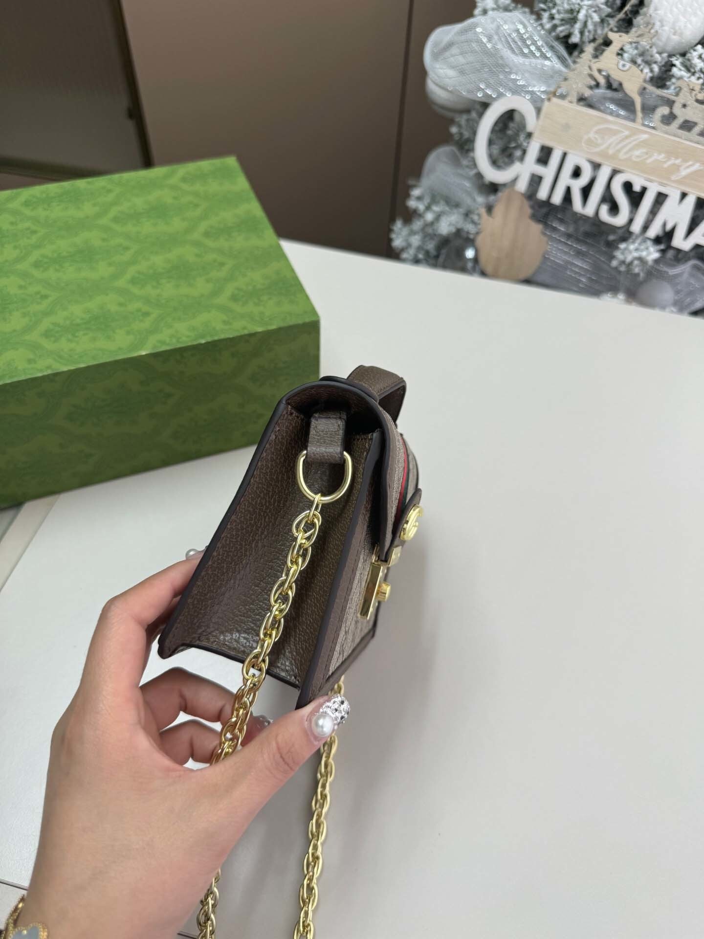 $57-LDN-272 GCI gallery