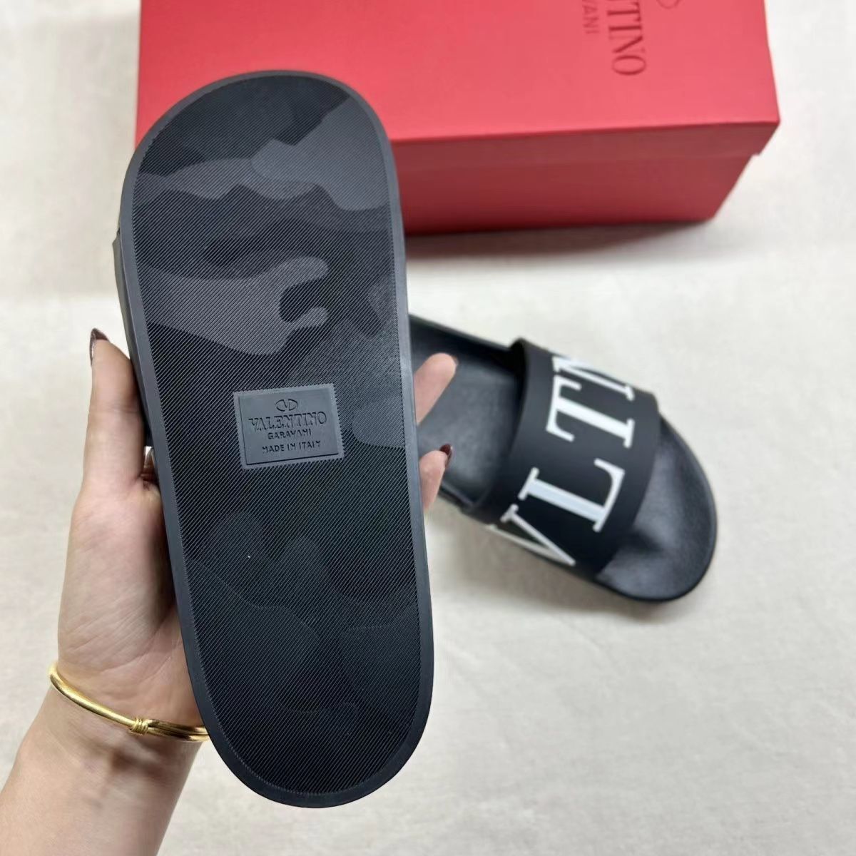 $57-LDN-472 Vato gallery