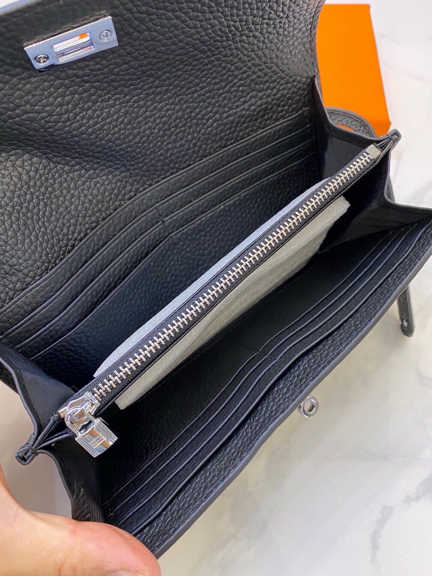 $57-LDN-754 HERM gallery