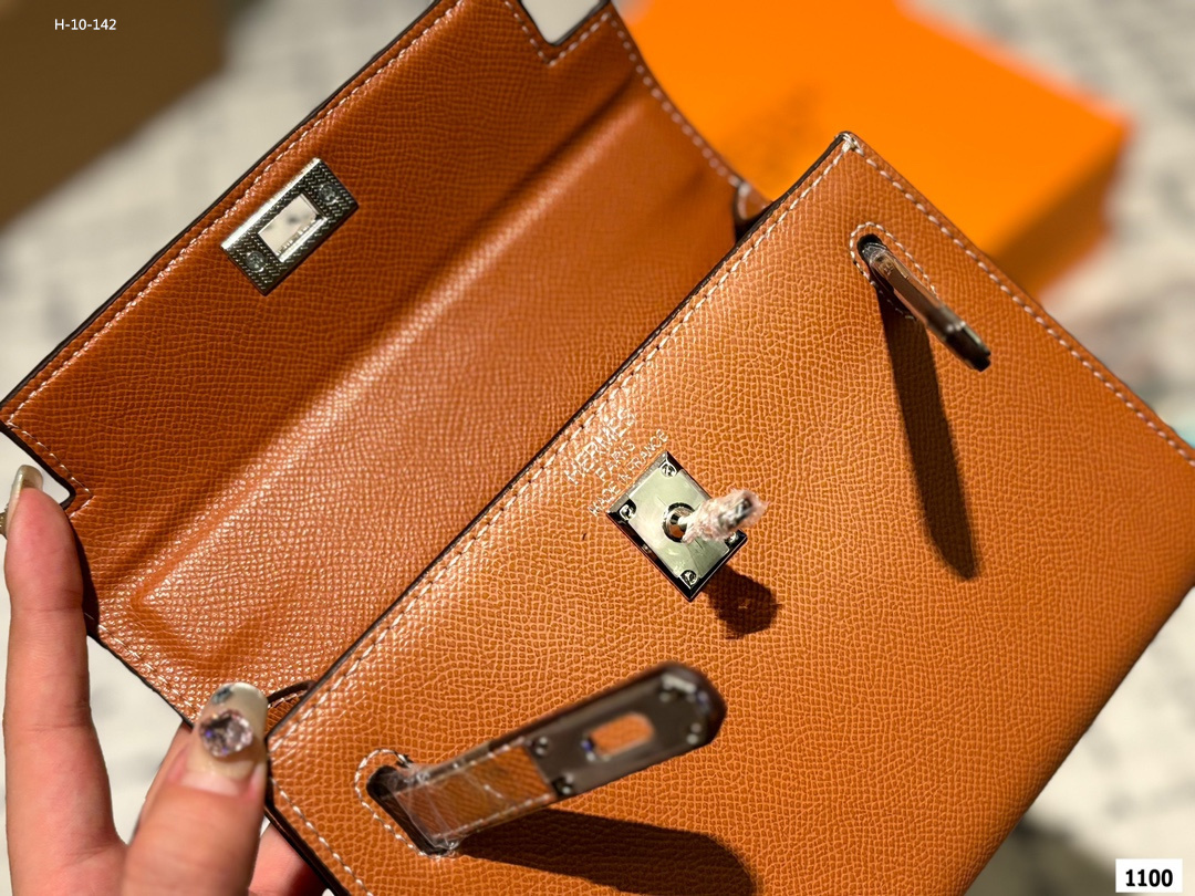 $57-LDN-768 HERM gallery