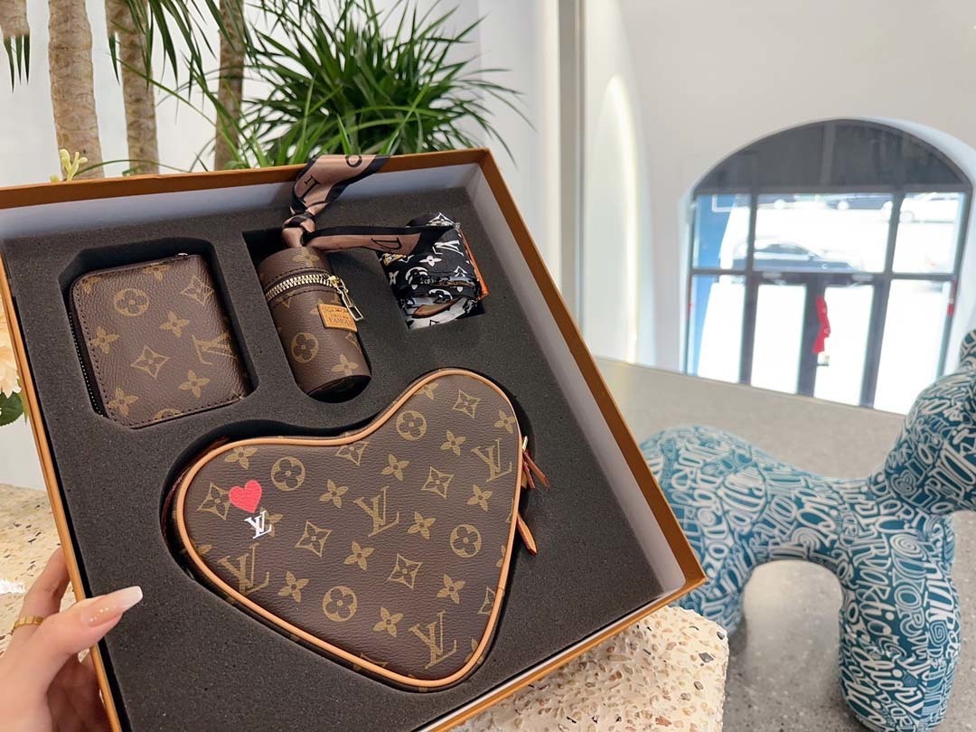 $58-LDN-322 LV gallery