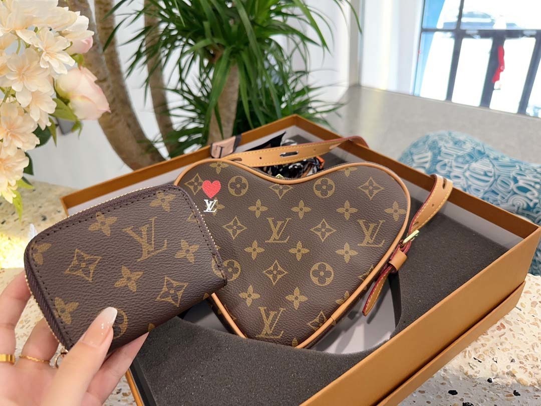 $58-LDN-322 LV gallery