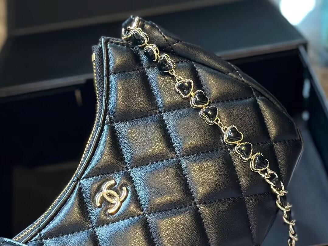 $58-LDN-355 CHA gallery