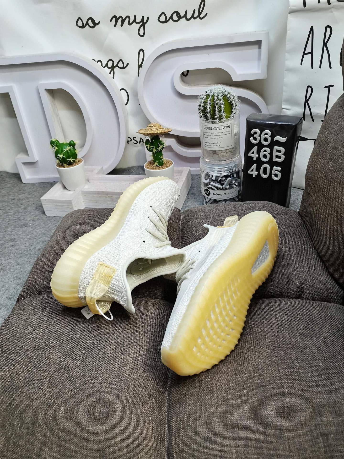 $58-LDN-444 YE gallery