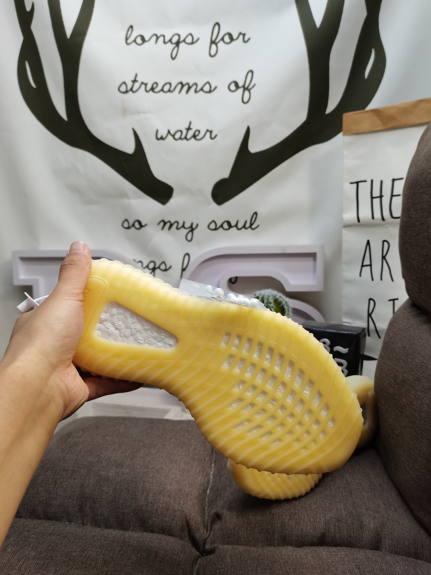 $58-LDN-444 YE gallery