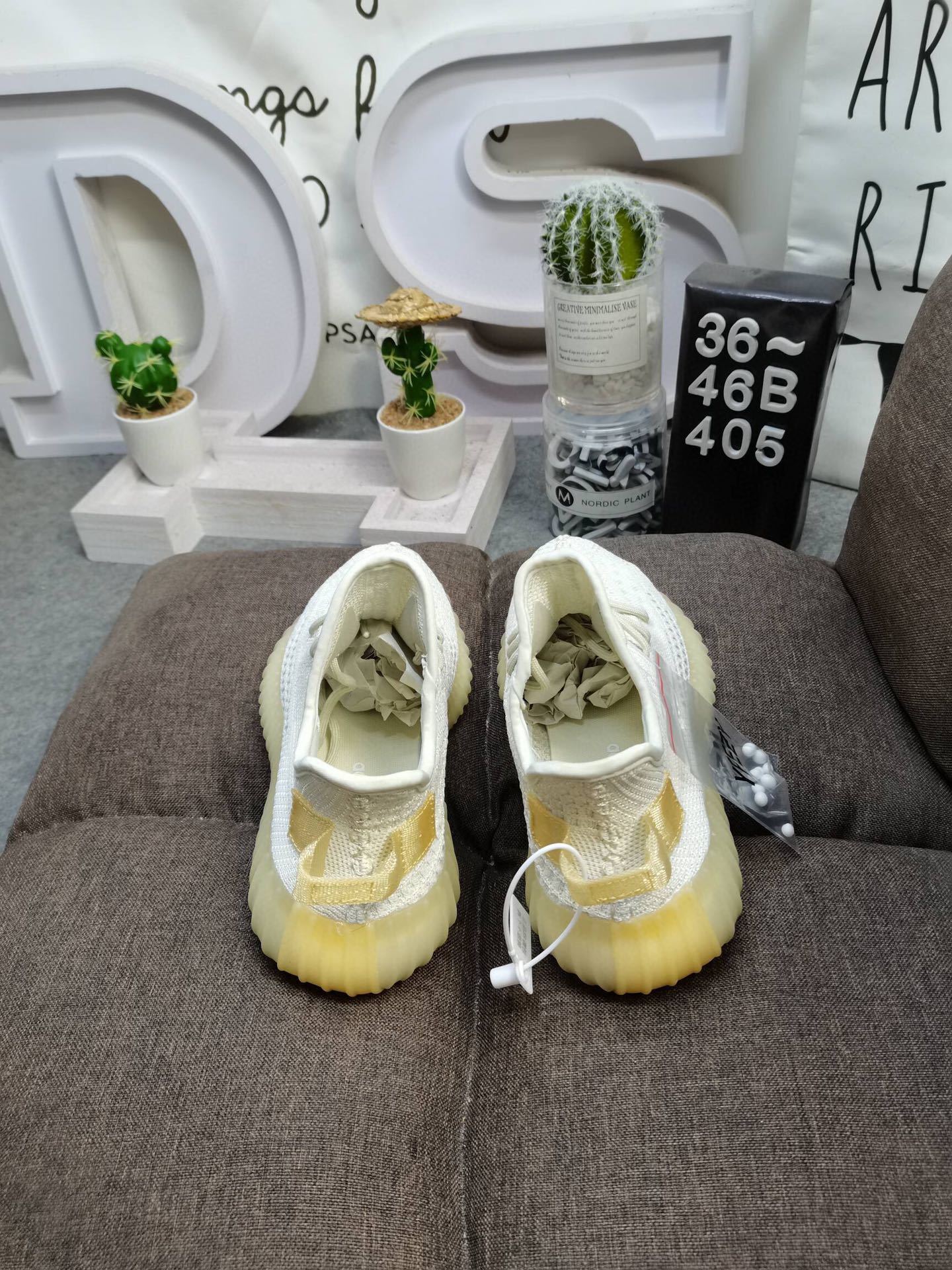 $58-LDN-444 YE gallery