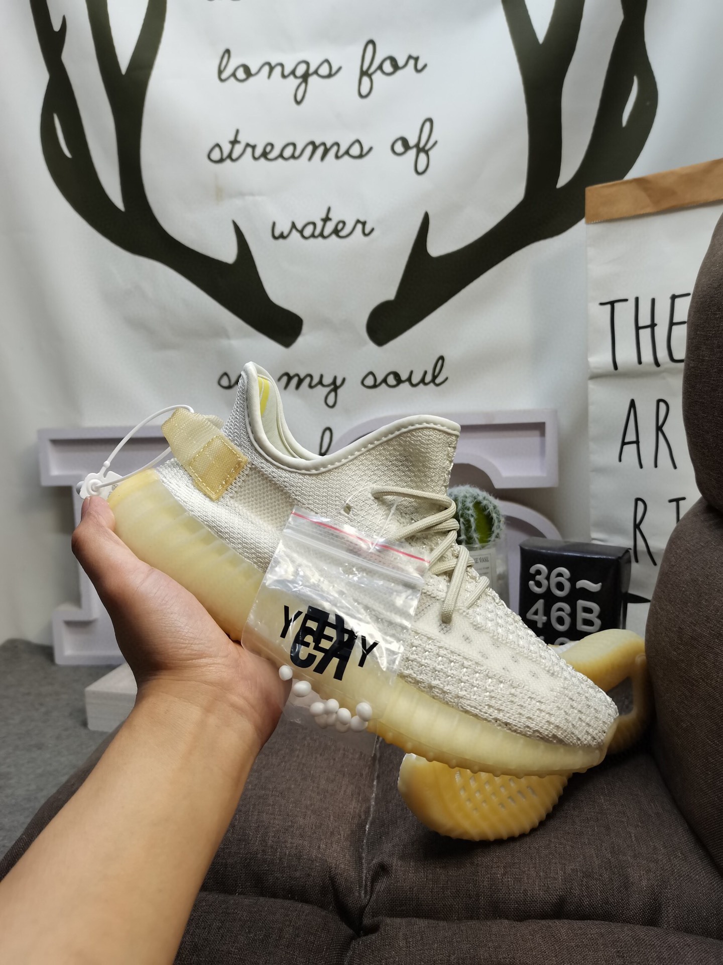 $58-LDN-444 YE gallery