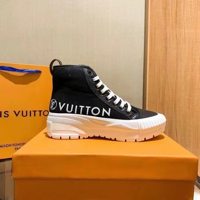 $58-LDN-719 LV gallery