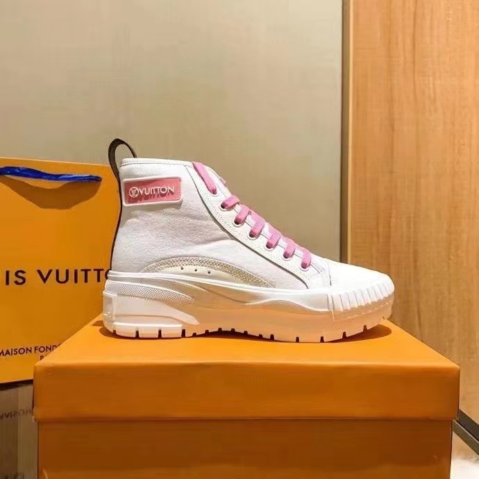 $58-LDN-719 LV gallery