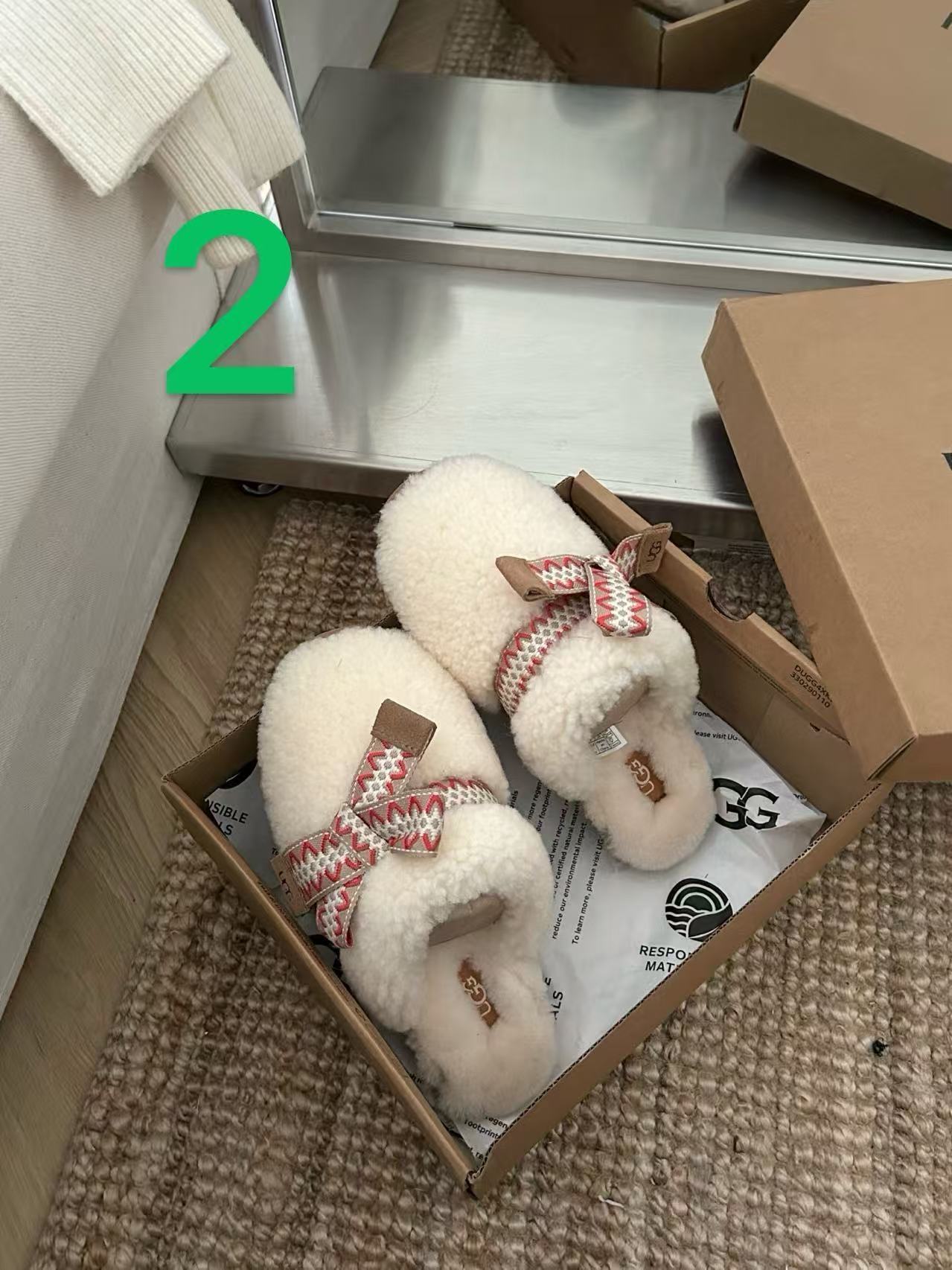 $58.7-LDN-845 UGG gallery