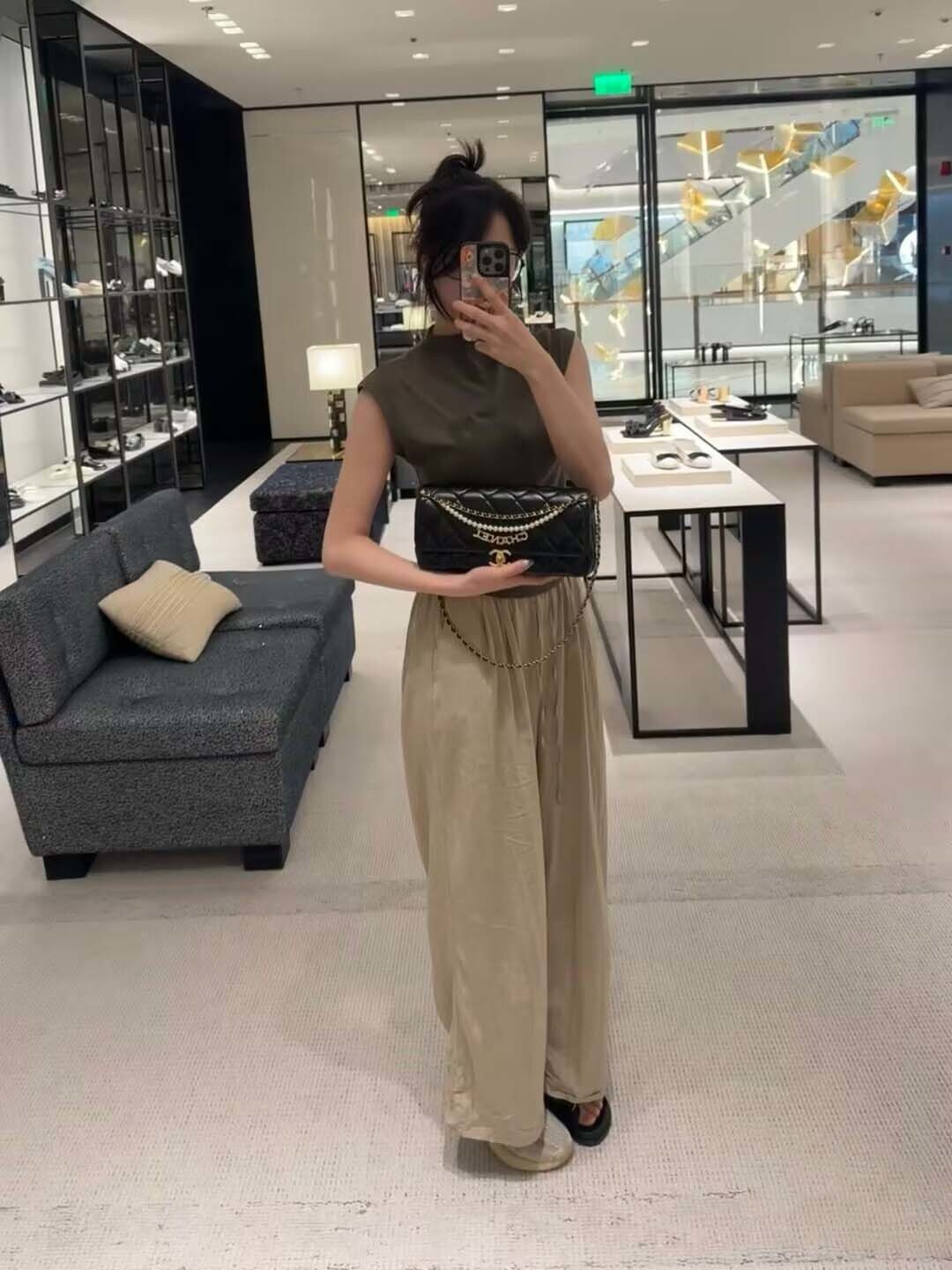 $58.89-LDN-356 CHA gallery