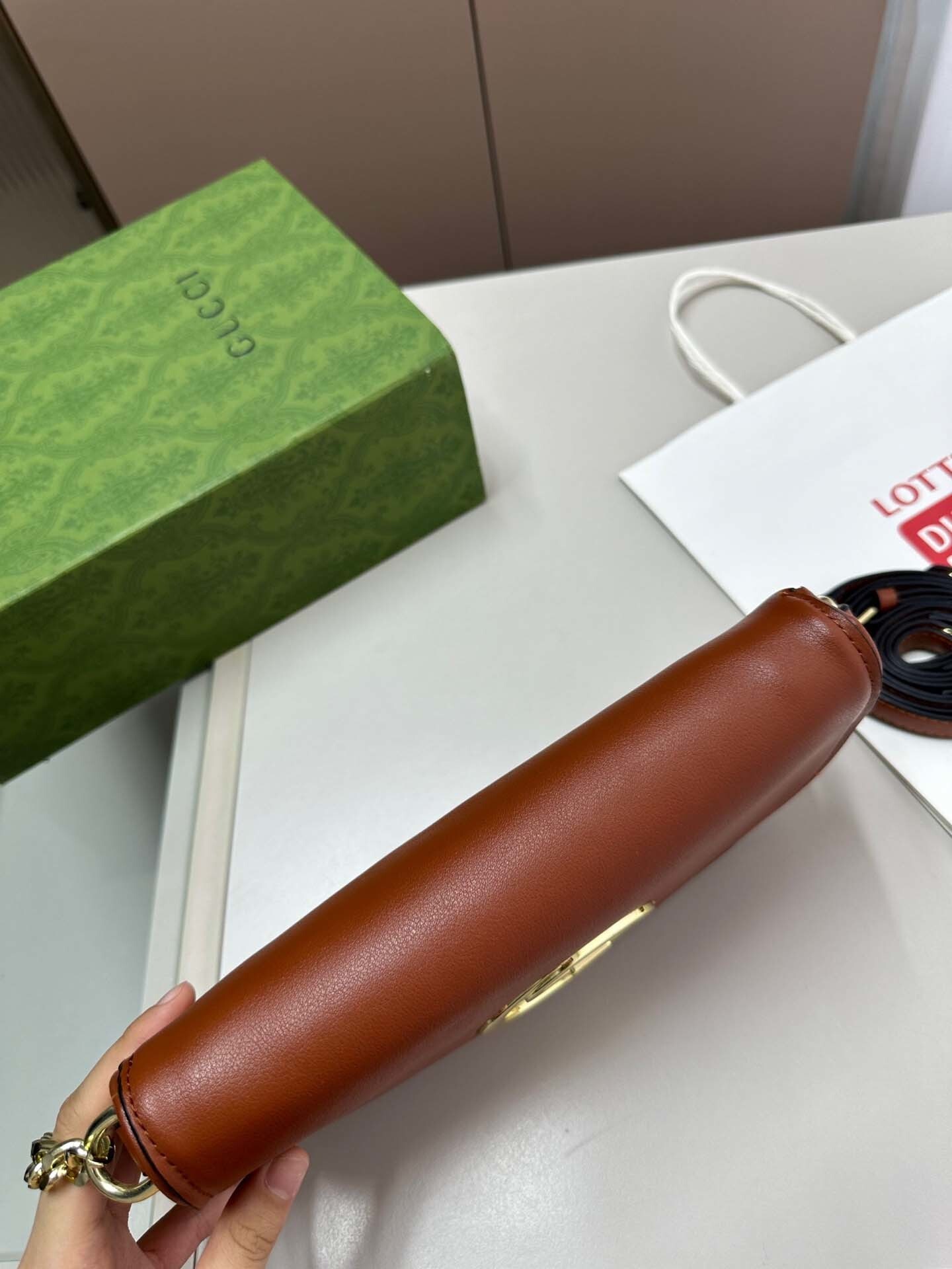 $59-LDN-273 GCI gallery