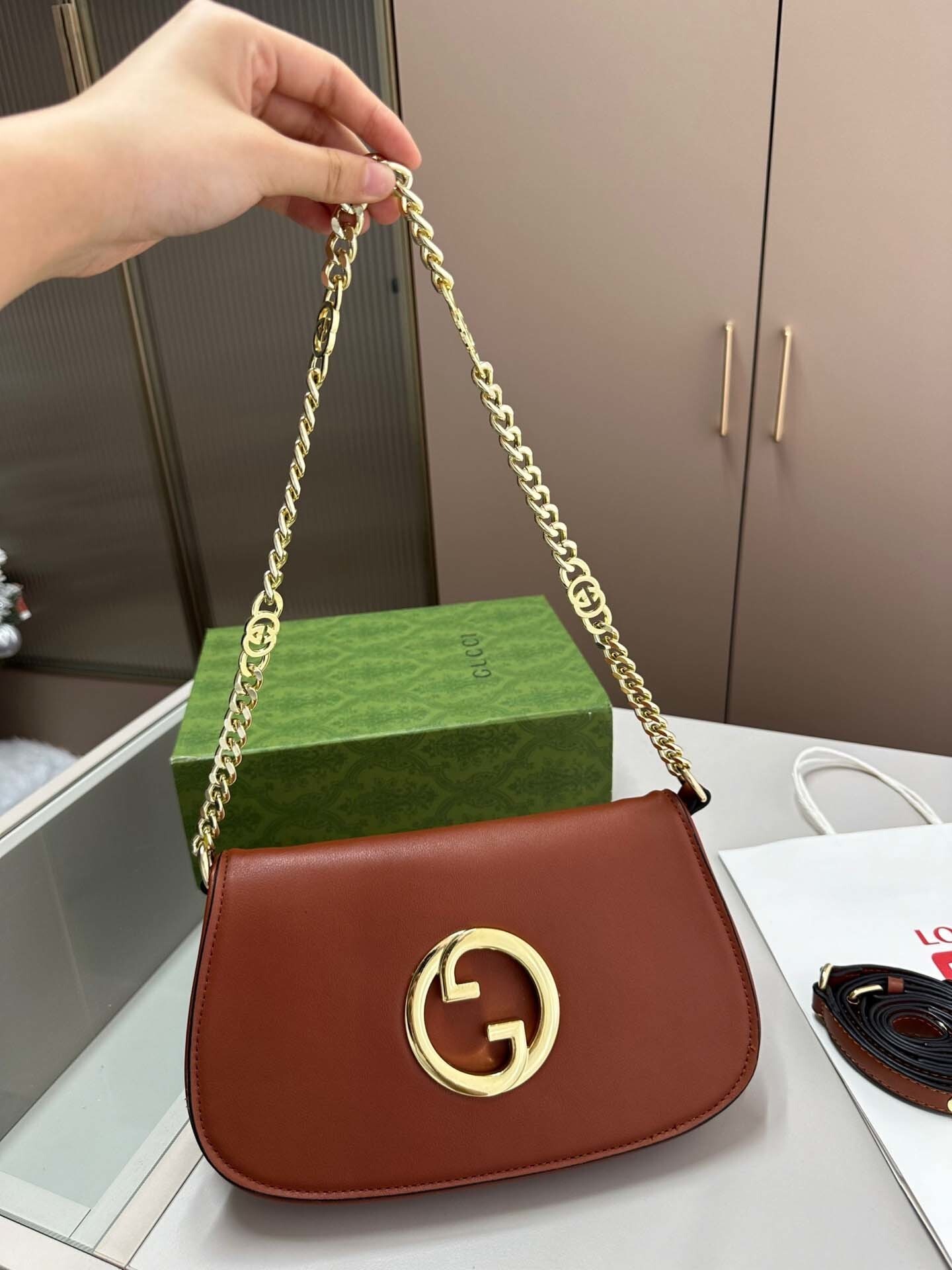 $59-LDN-273 GCI gallery