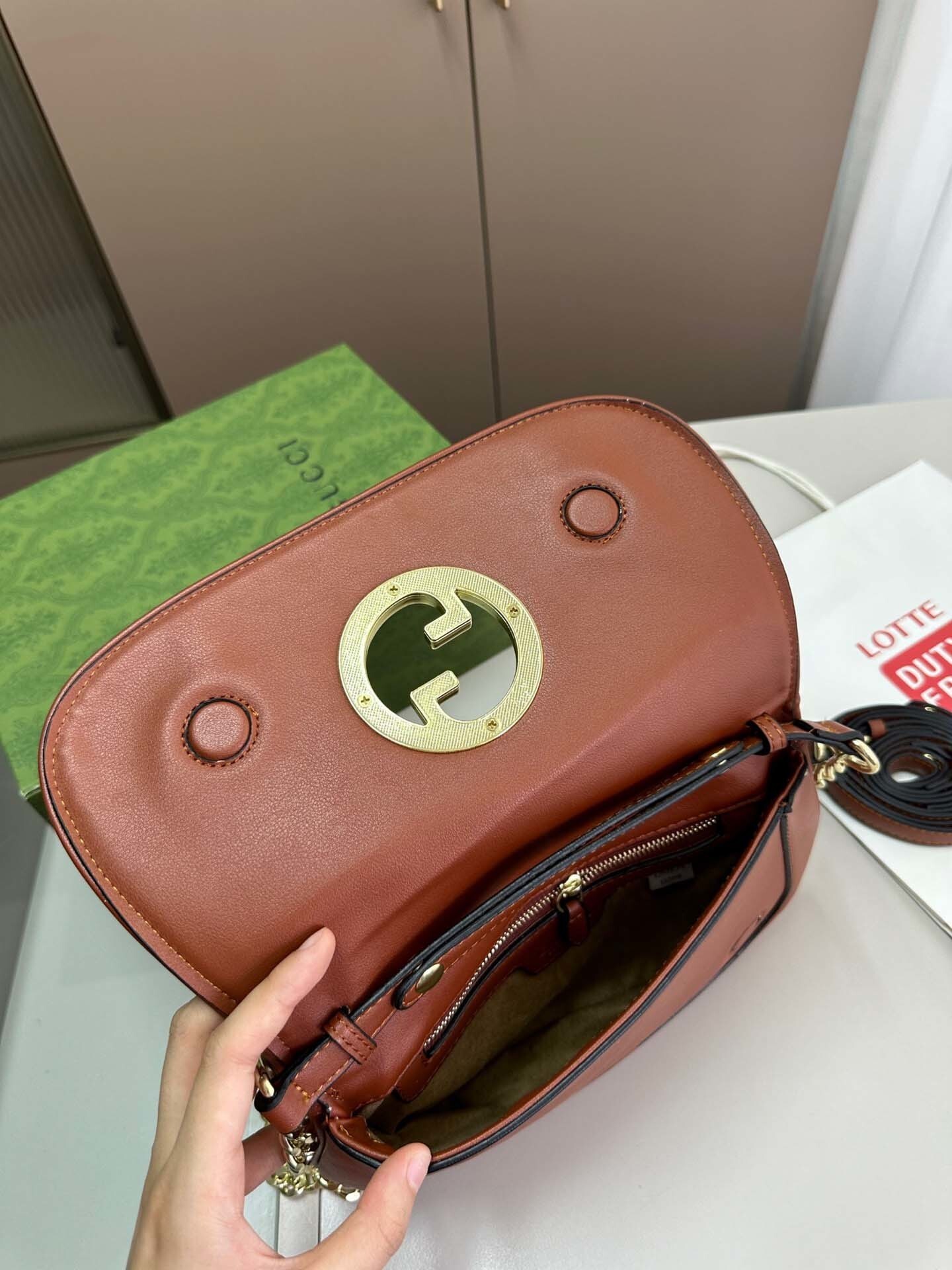 $59-LDN-273 GCI gallery