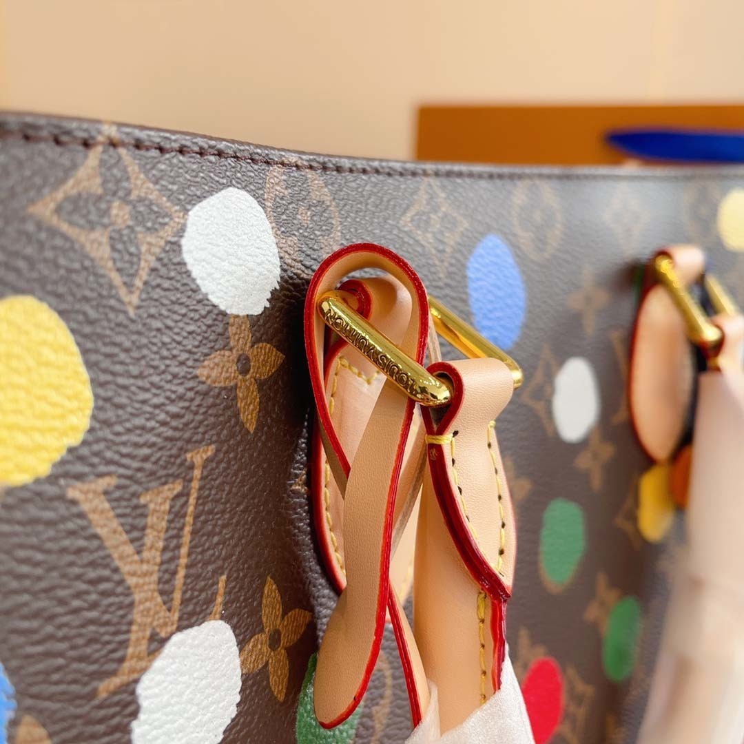 $59-LDN-305 LV gallery