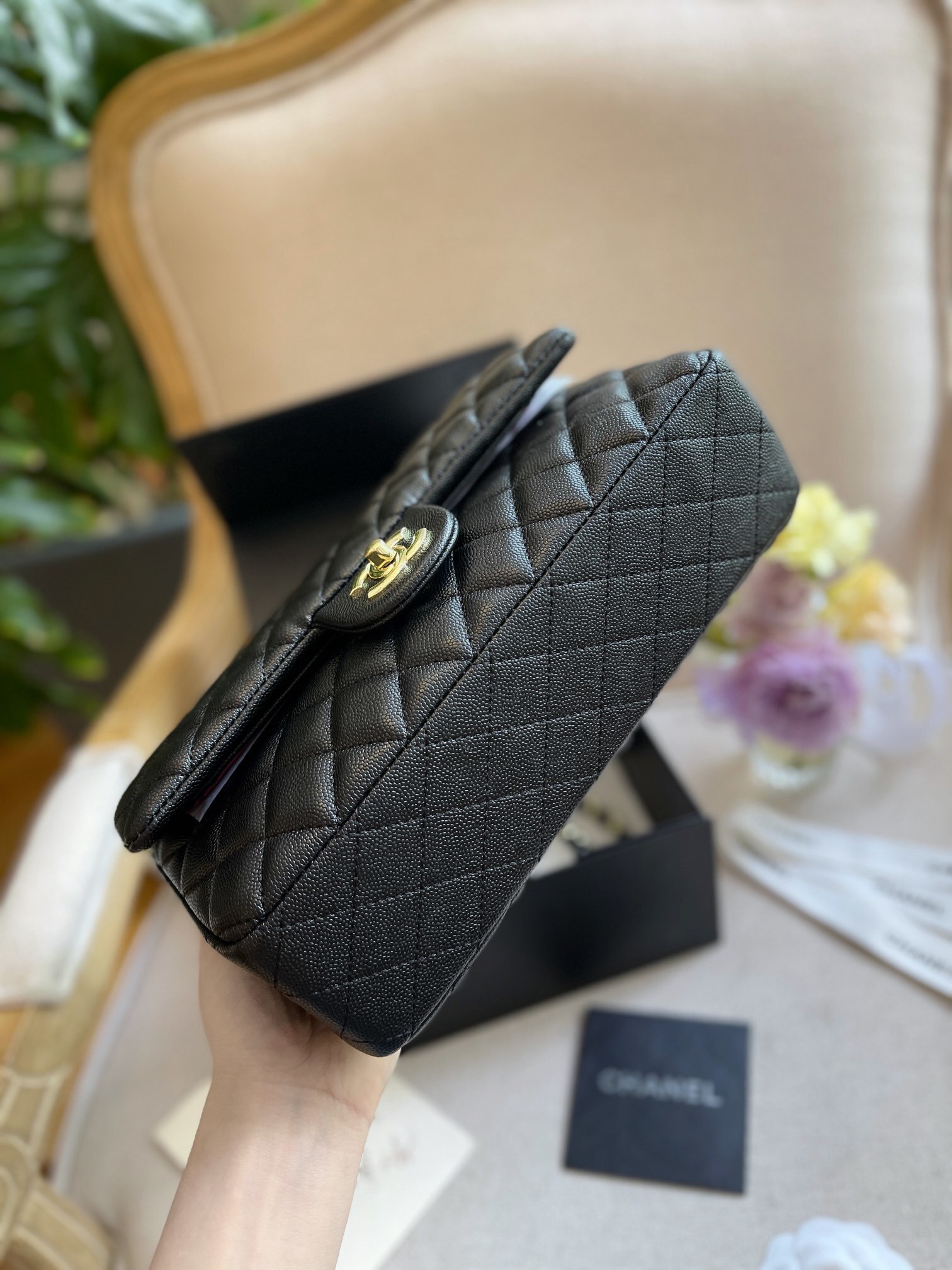 $59-LDN-341 CHA gallery