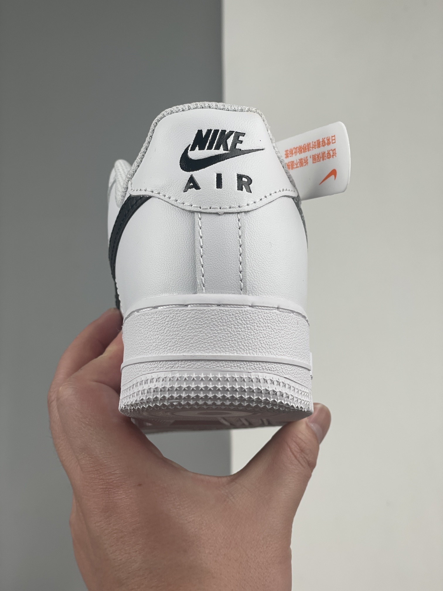 $60-LDN-122 NK gallery