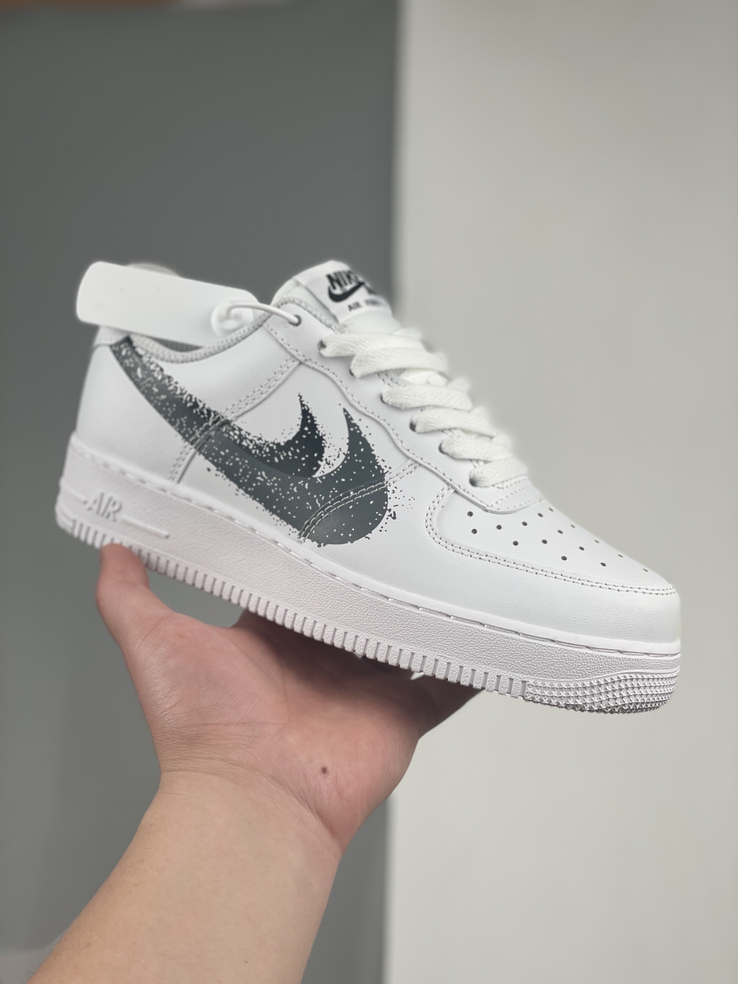 $60-LDN-122 NK gallery