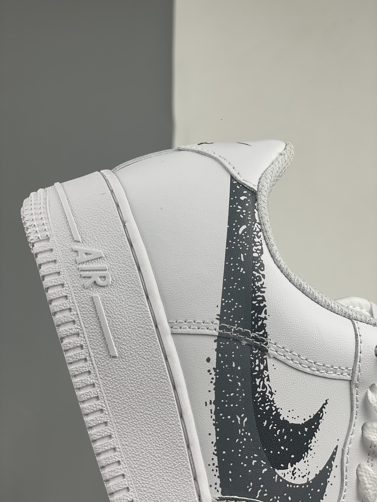 $60-LDN-122 NK gallery