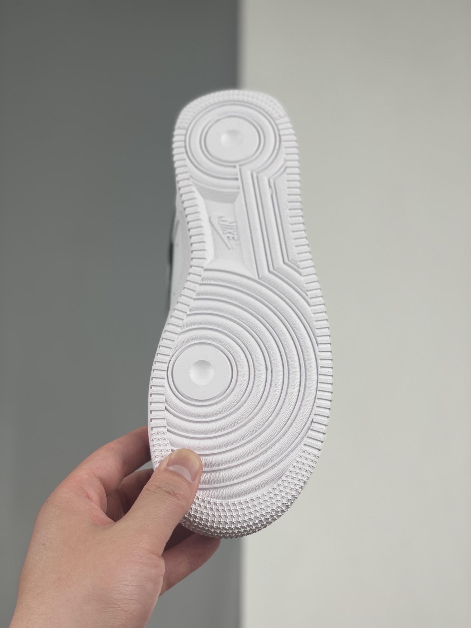 $60-LDN-122 NK gallery