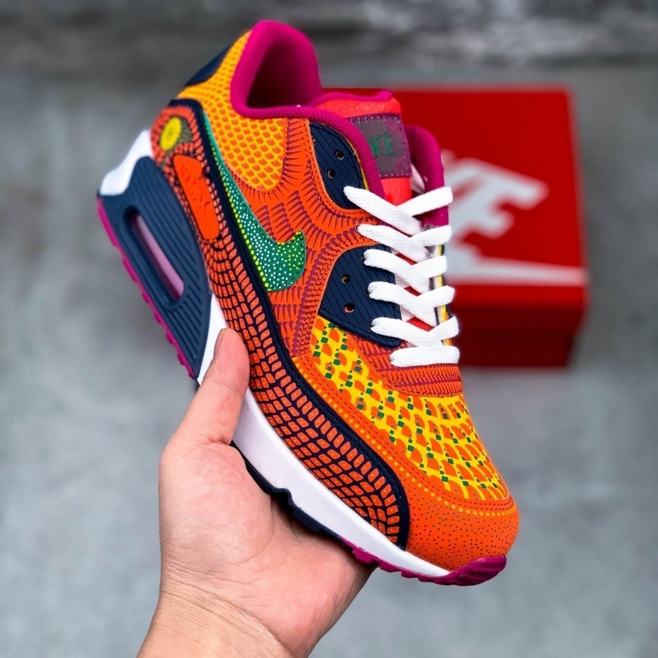 $60-LDN-127 NK gallery