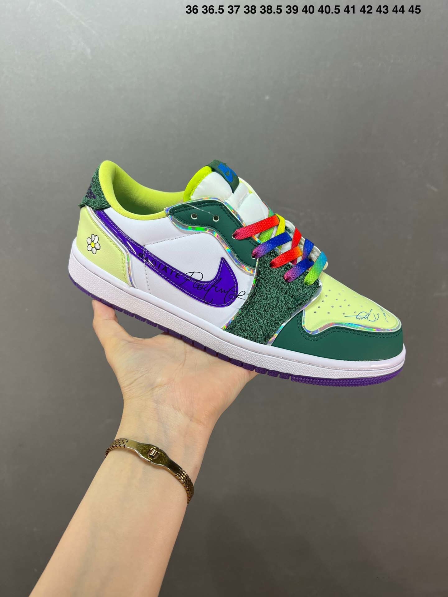 $60-LDN-132 NK gallery