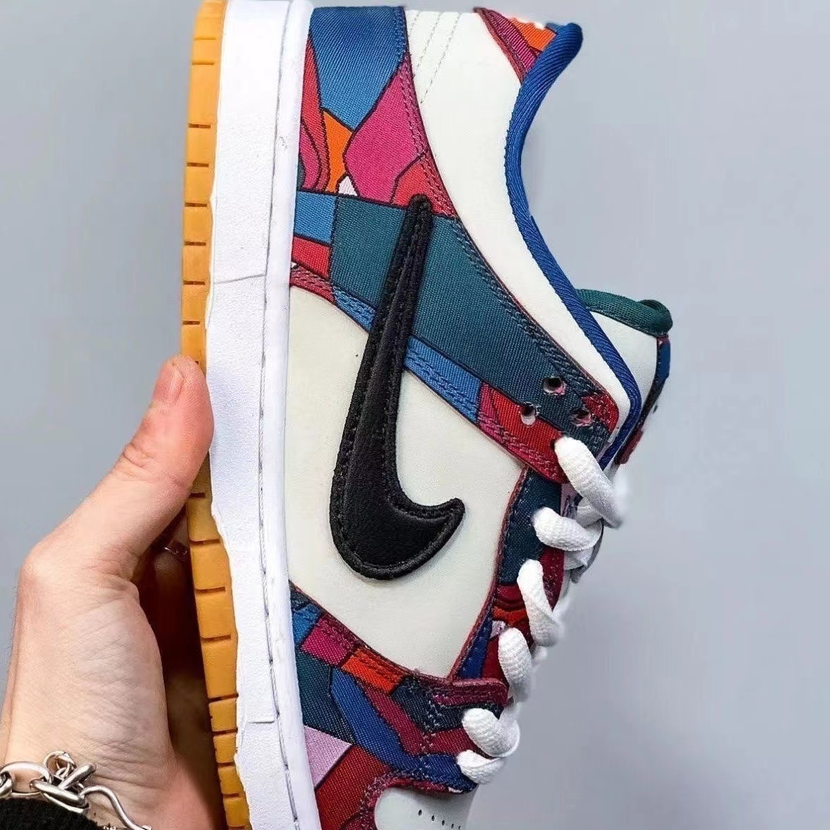 $60-LDN-151 NK gallery