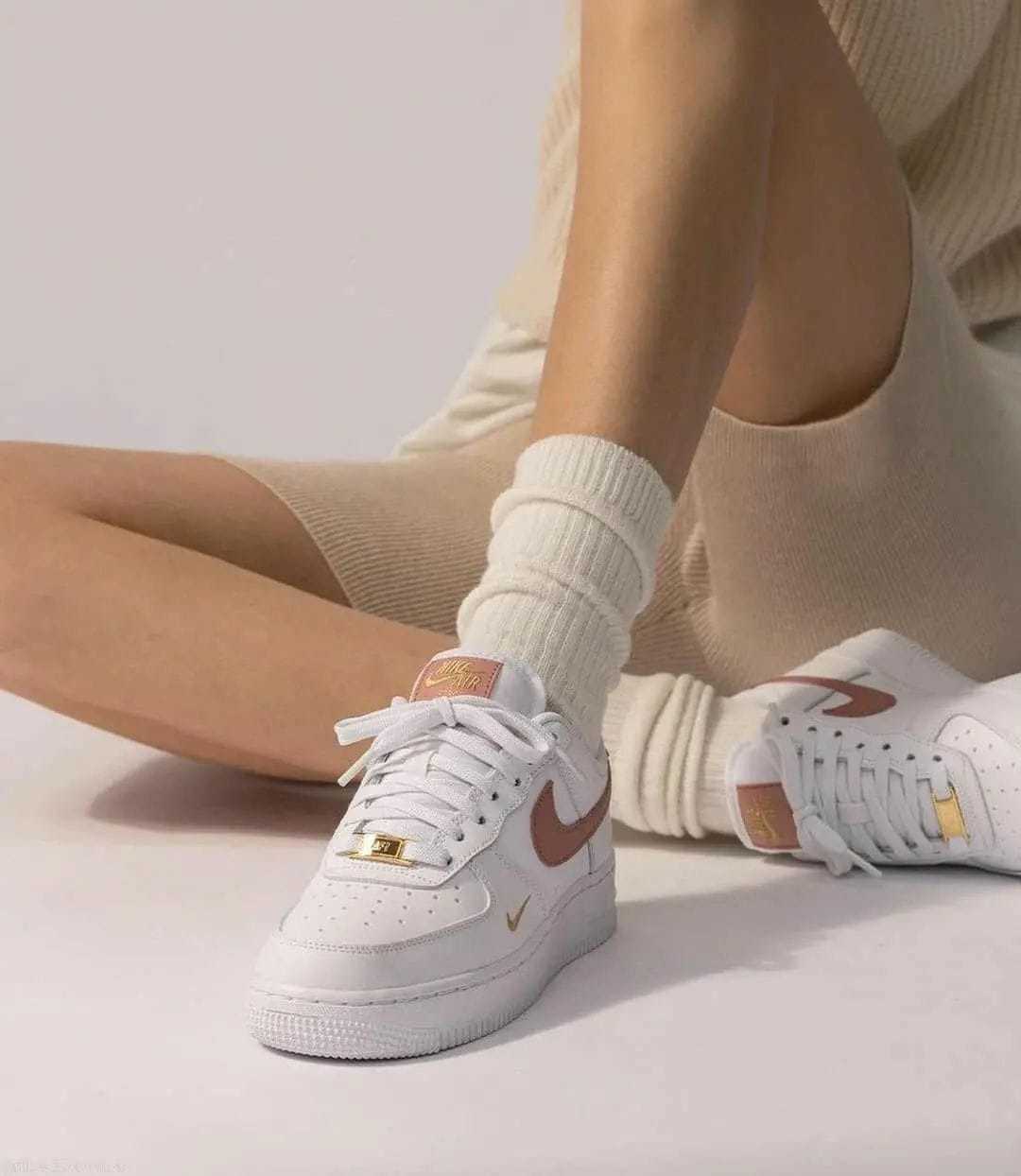 $60-LDN-16 NK gallery