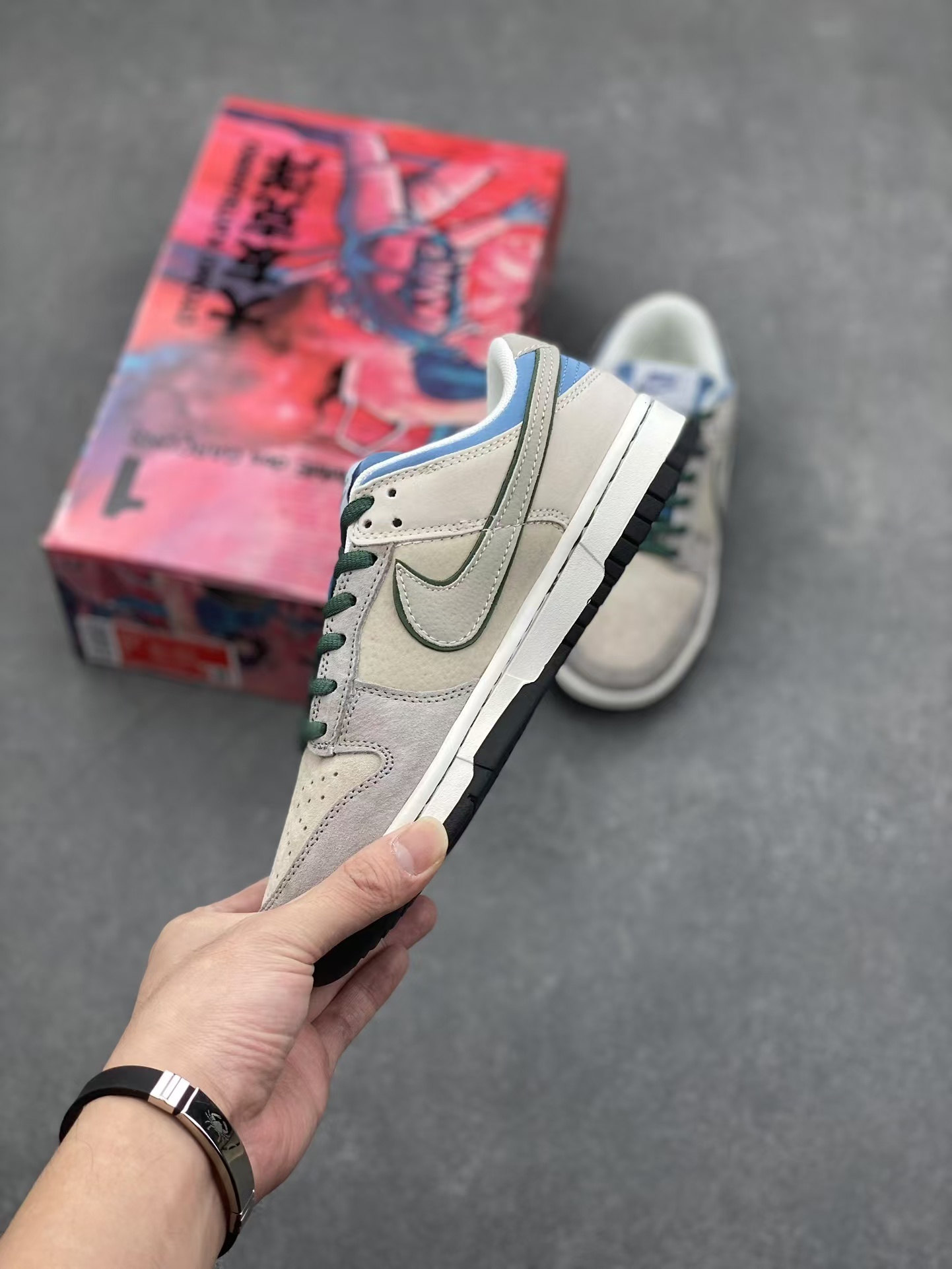 $60-LDN-184 NK gallery