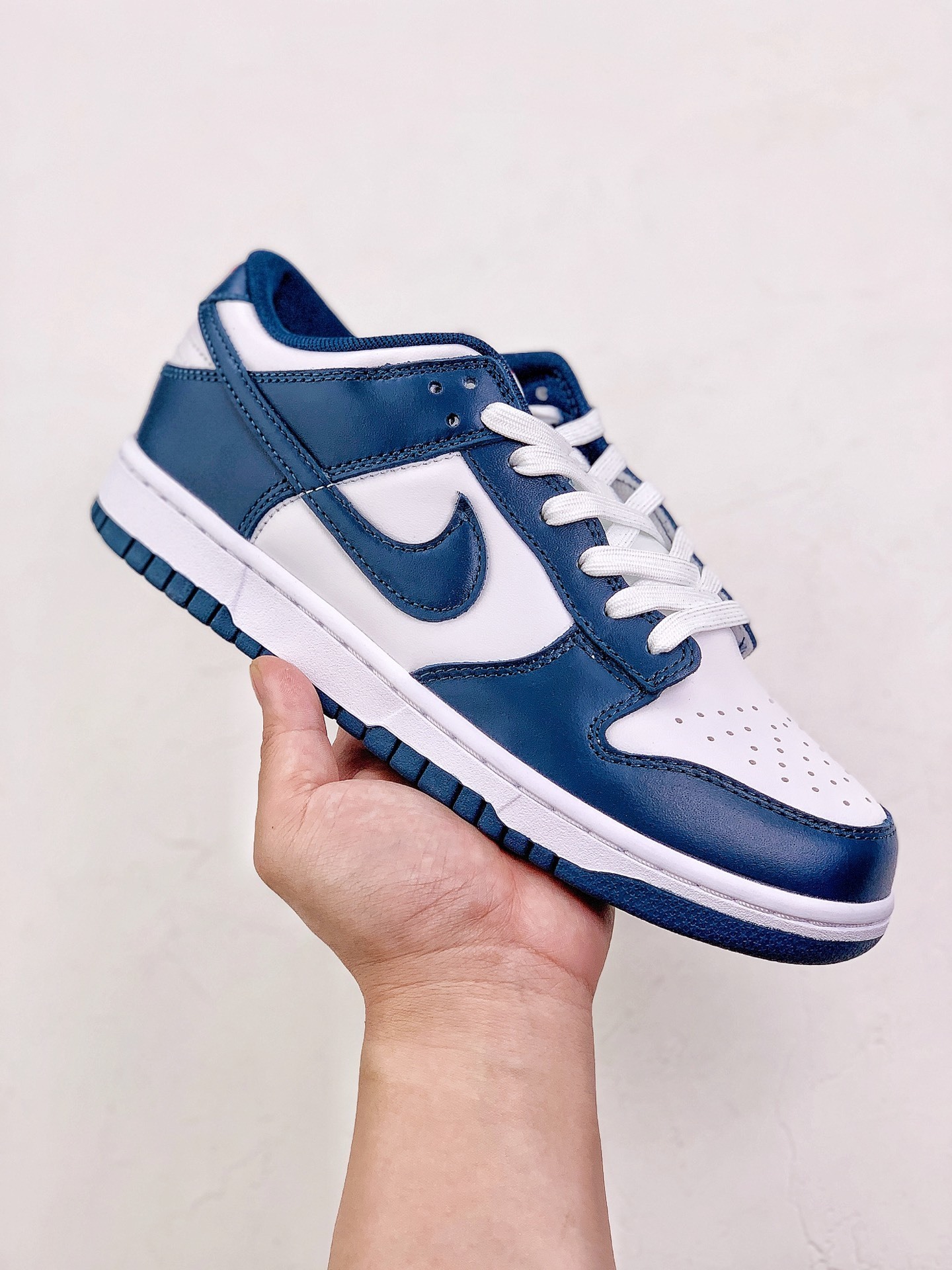 $60-LDN-185 NK gallery