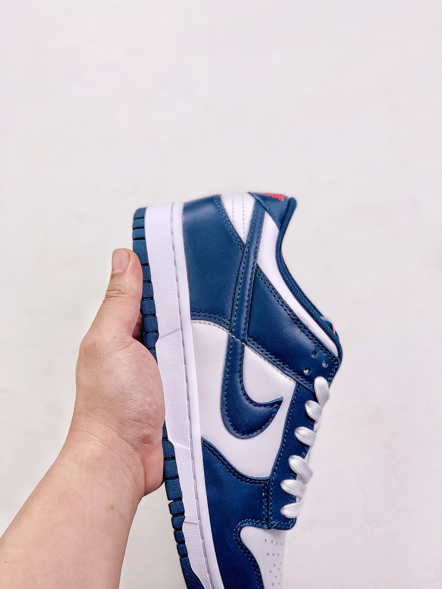 $60-LDN-185 NK gallery