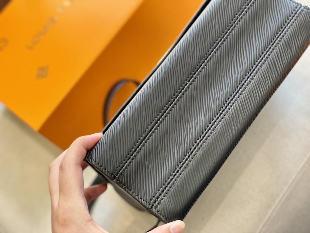 $60-LDN-304 LV gallery