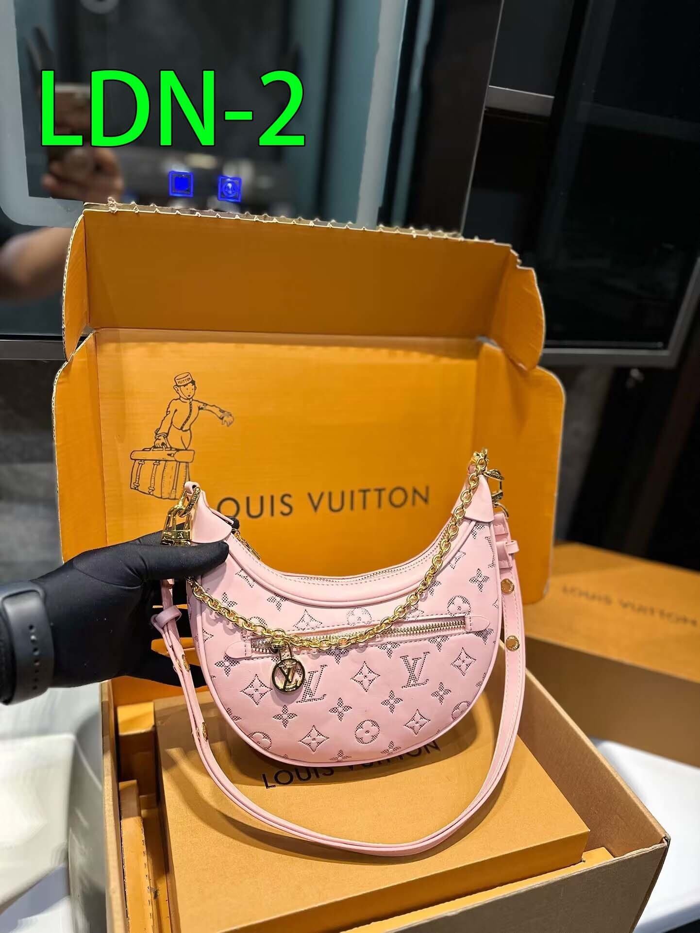 $60-LDN-328 LV gallery