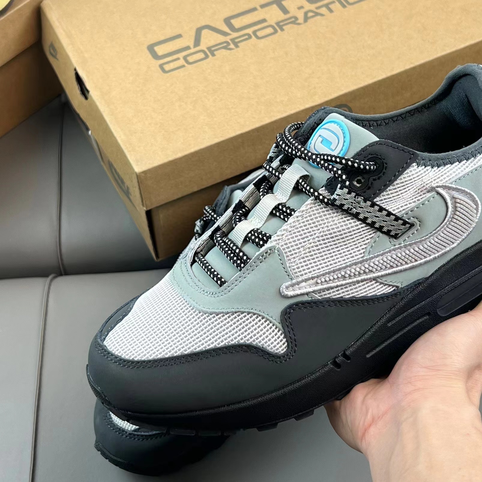 $60-LDN-35 NK gallery