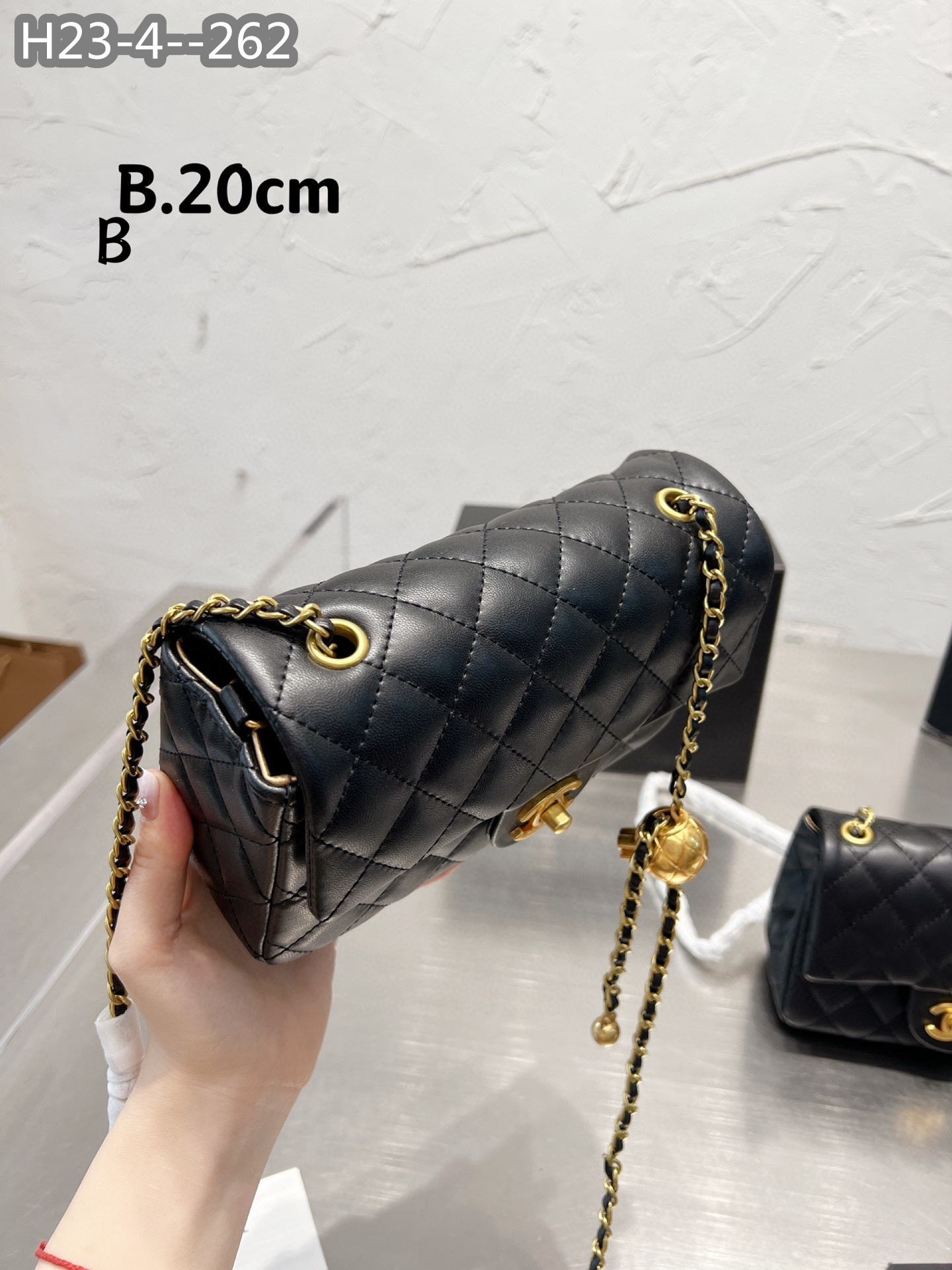 $60-LDN-354 CHA gallery