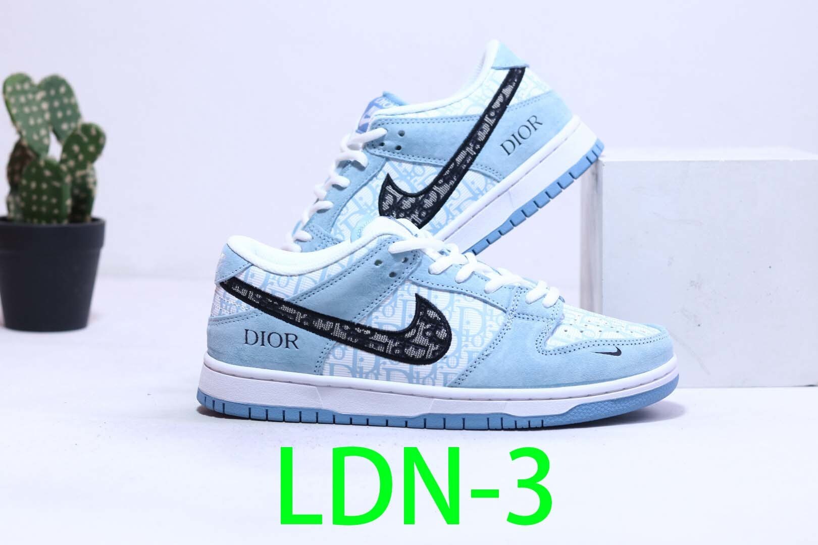 $60-LDN-77 NK gallery