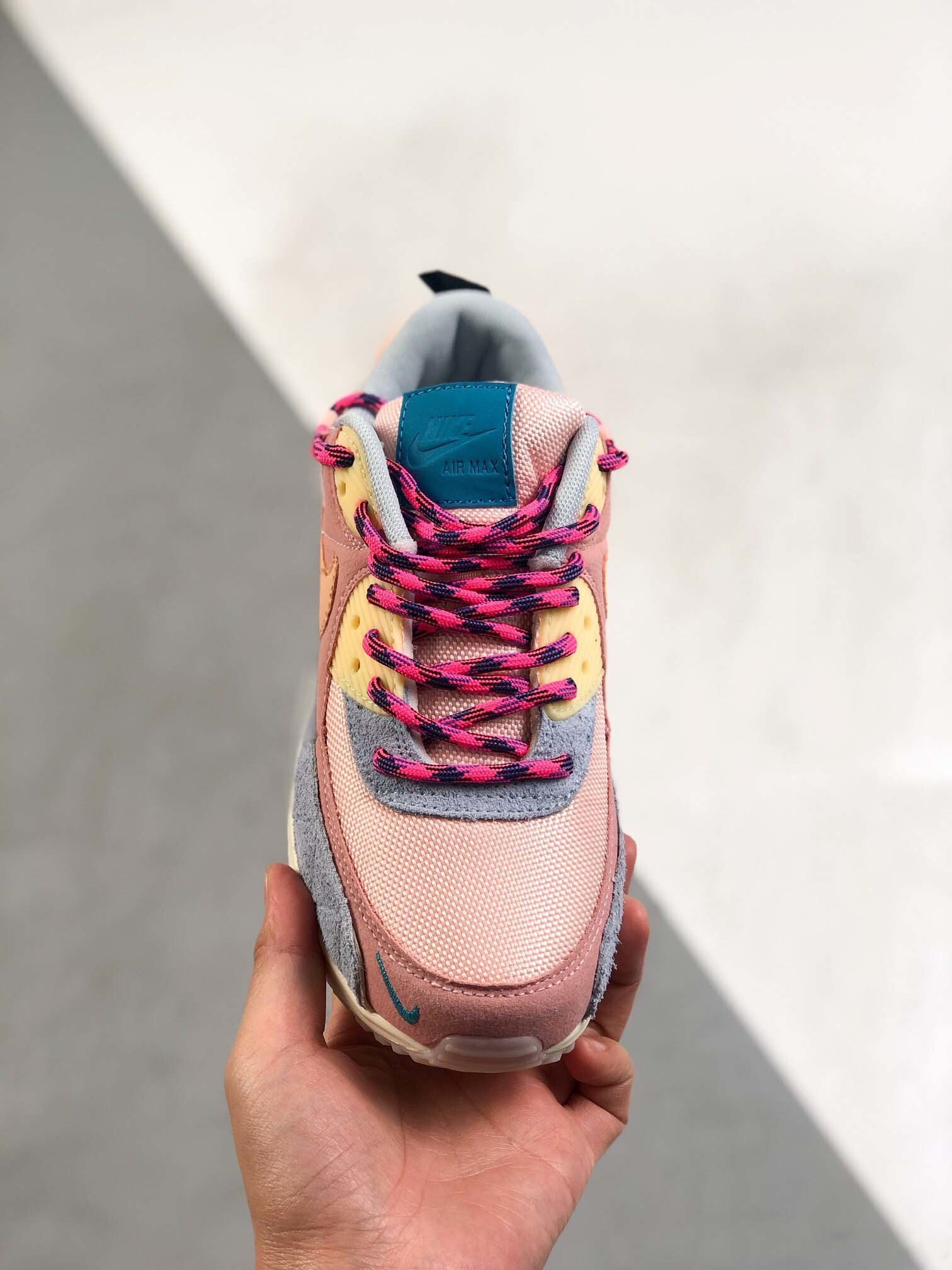 $60-LDN-78 NK gallery