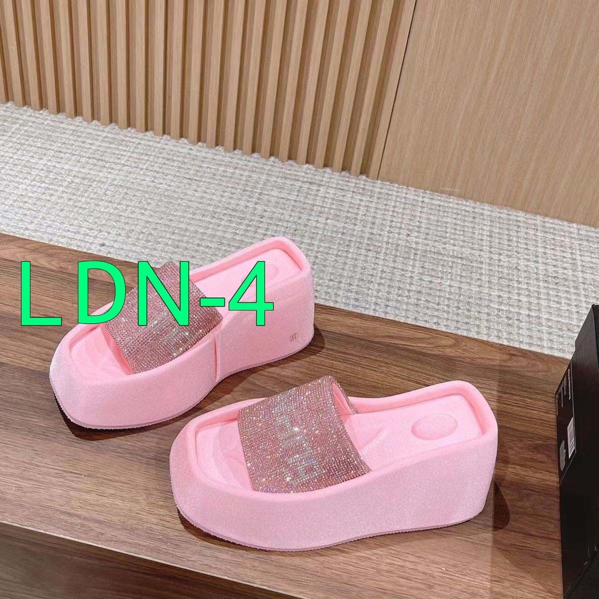 $61-LDN-426 Wang gallery