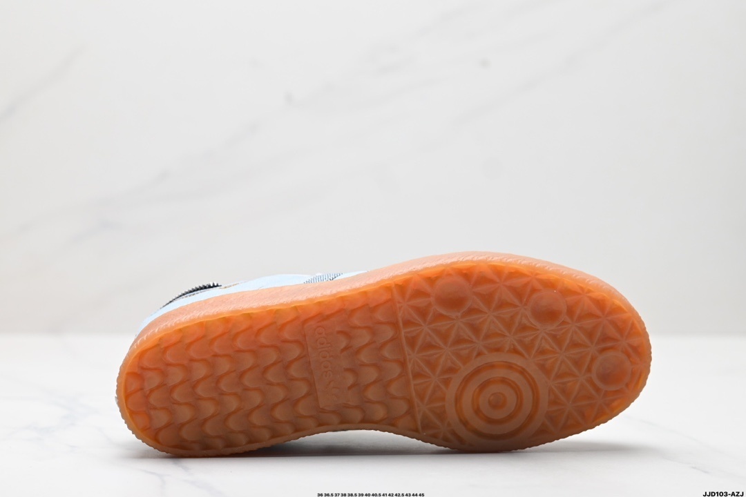 $61-LDN-636 AD gallery