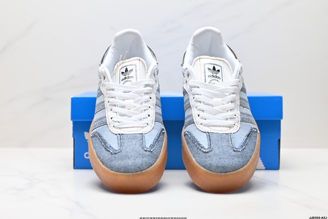 $61-LDN-636 AD gallery