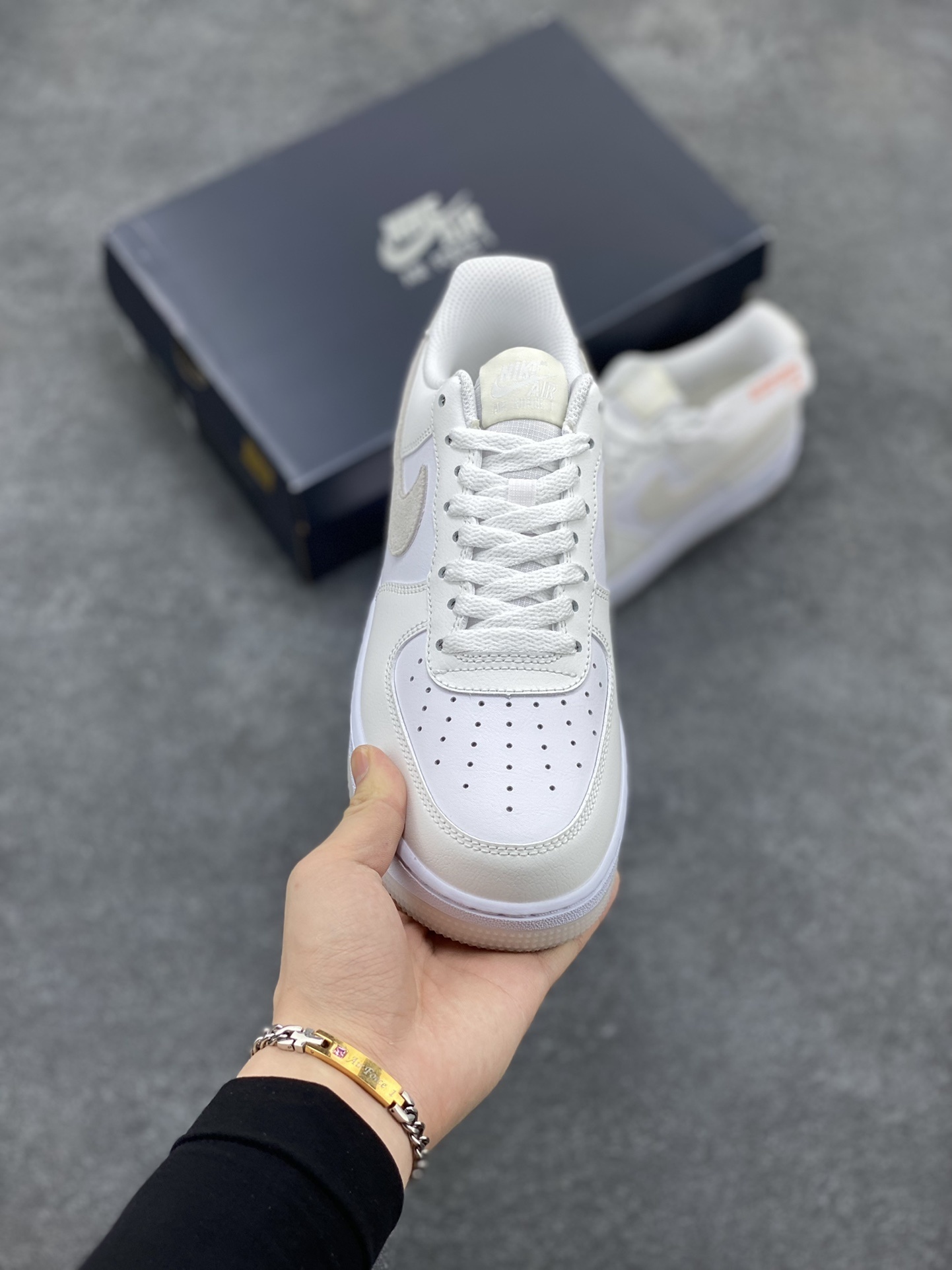 $62-LDN-169 NK gallery