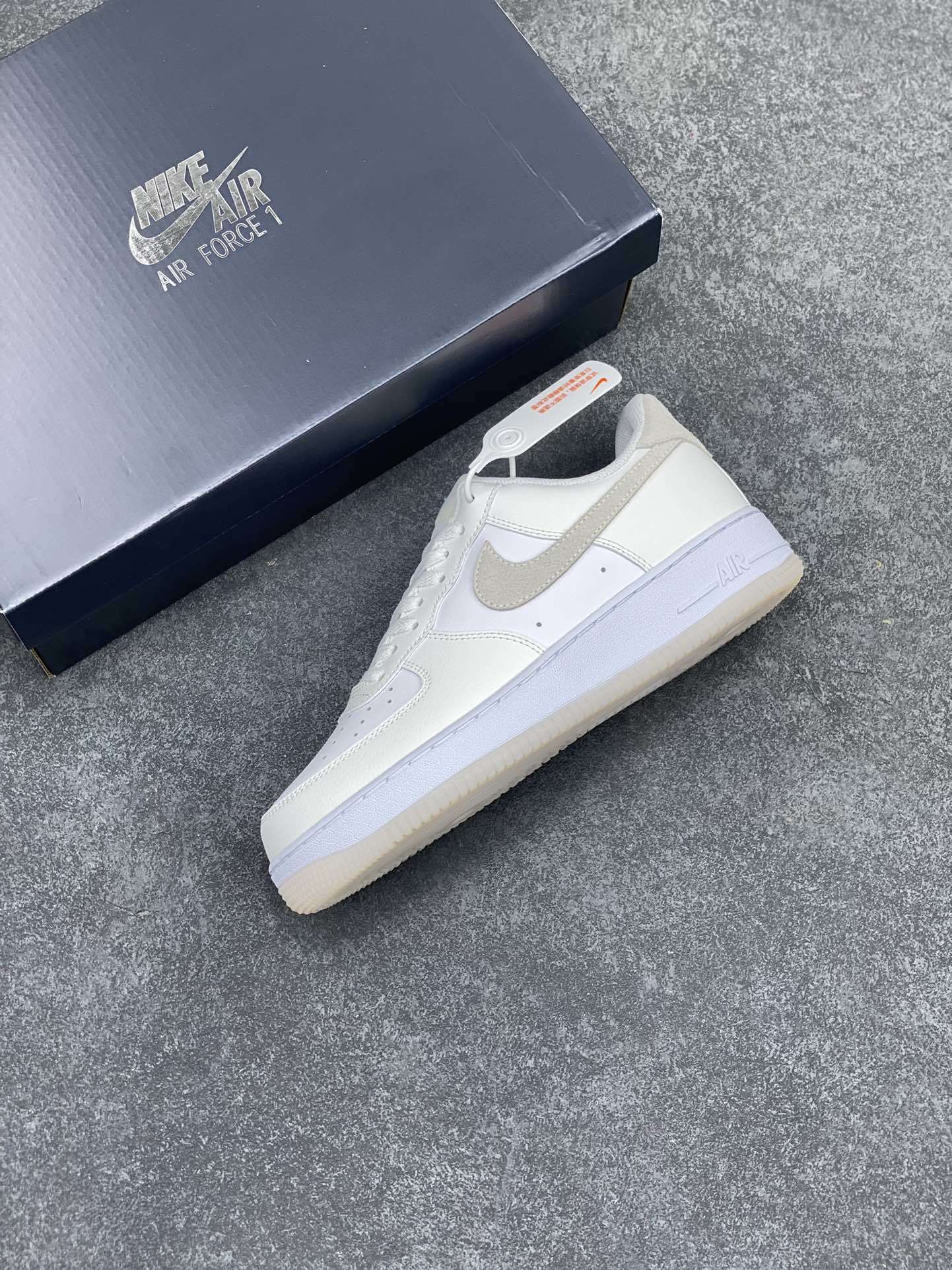 $62-LDN-169 NK gallery